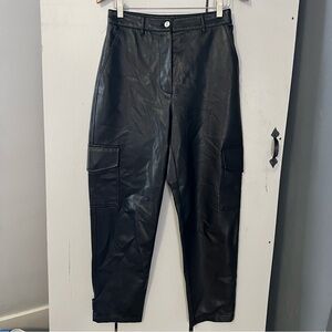 Wilfred Aritzia Faux Leather High Rise
Modern Cargo Pants